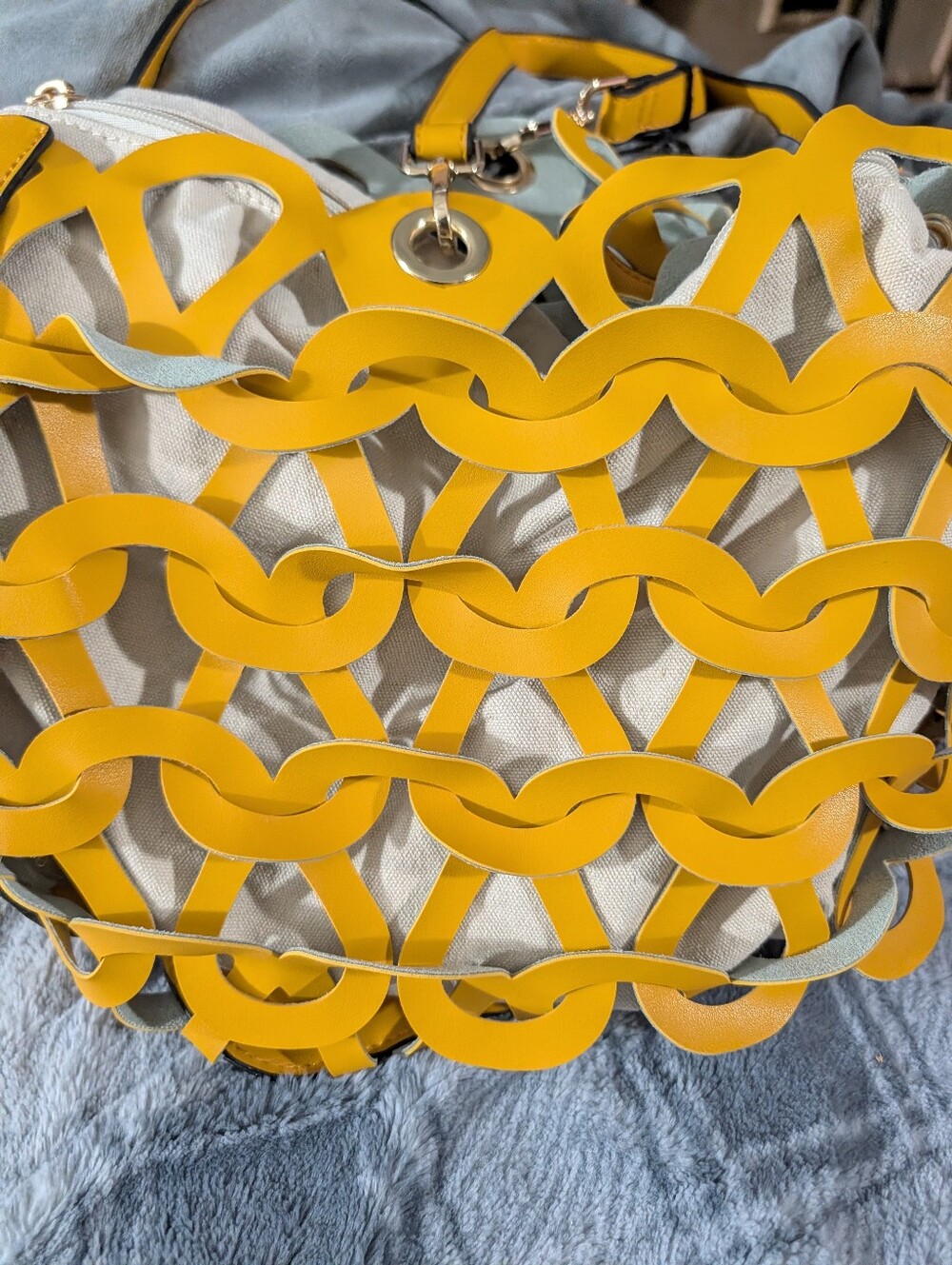 NWT Moda Luxe Paige Tote Bag Yellow Interlocking Cutout Weave with Canvas Insert - Picture 3 of 7